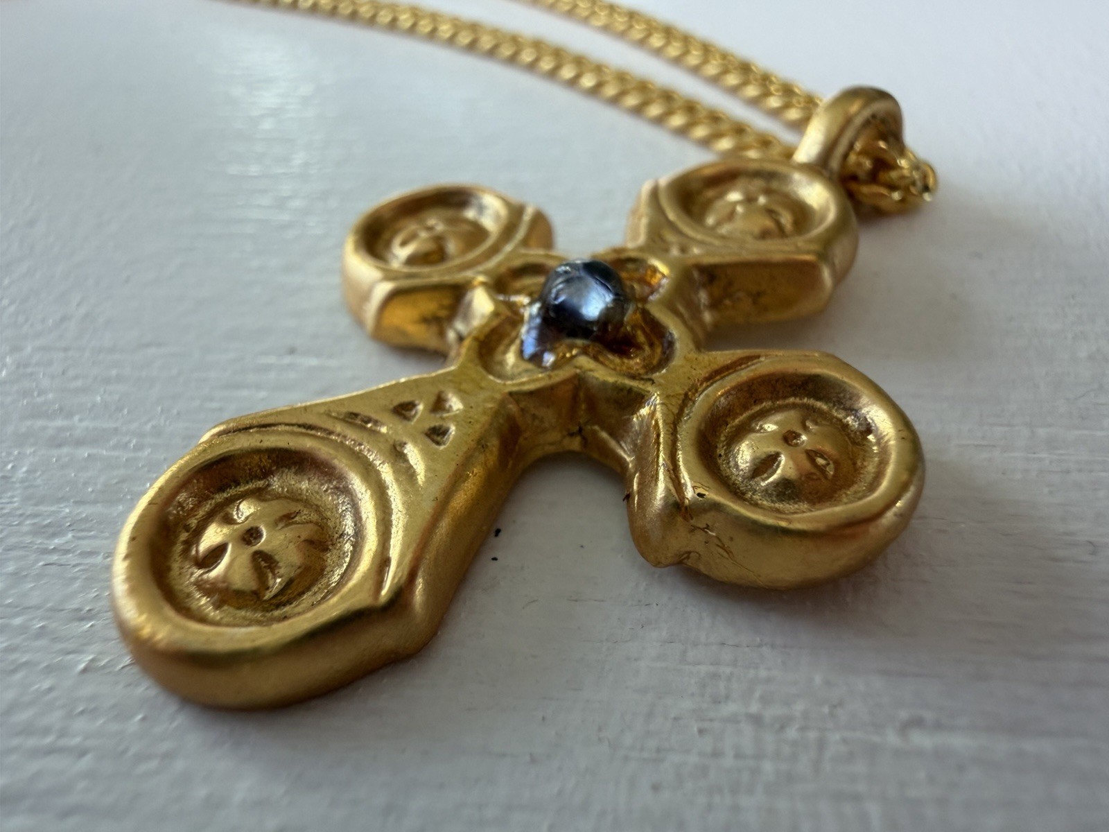 Vintage Alva Museum Replica Gold Cross Pendant Necklace w/ Blue Stone & Box VTG