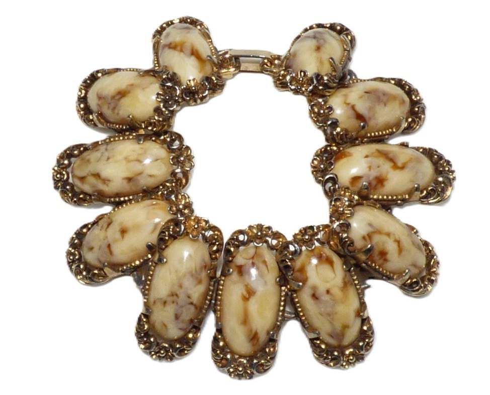 Polished Oval Cut Dome Shape Scottish Mottled Brown Agate Gem Gold Tone Bracelet