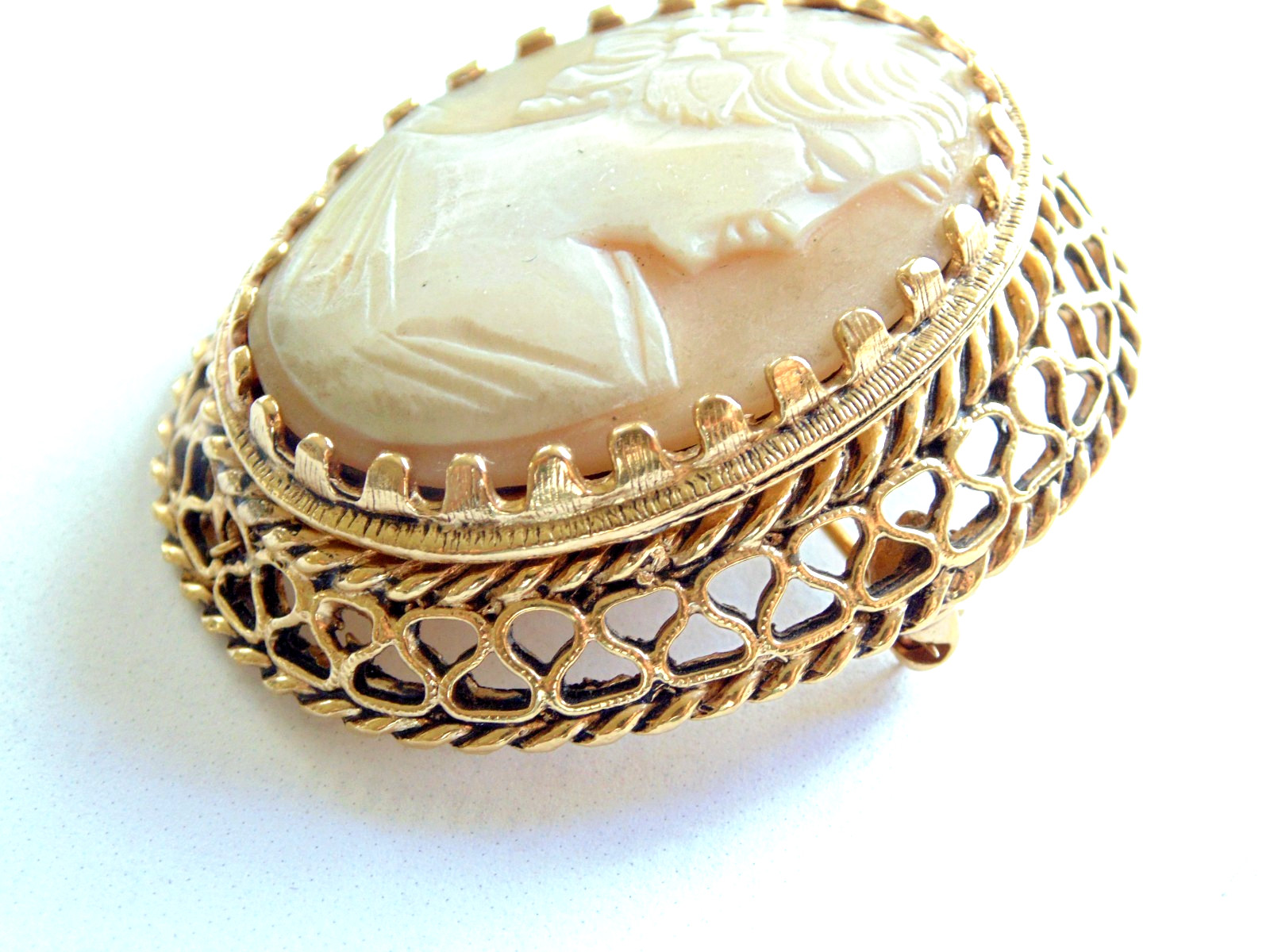 Vtg Carved Shell Cameo Pendant Manual Wind Watch 17j Swiss Hawthorne Gold Brooch