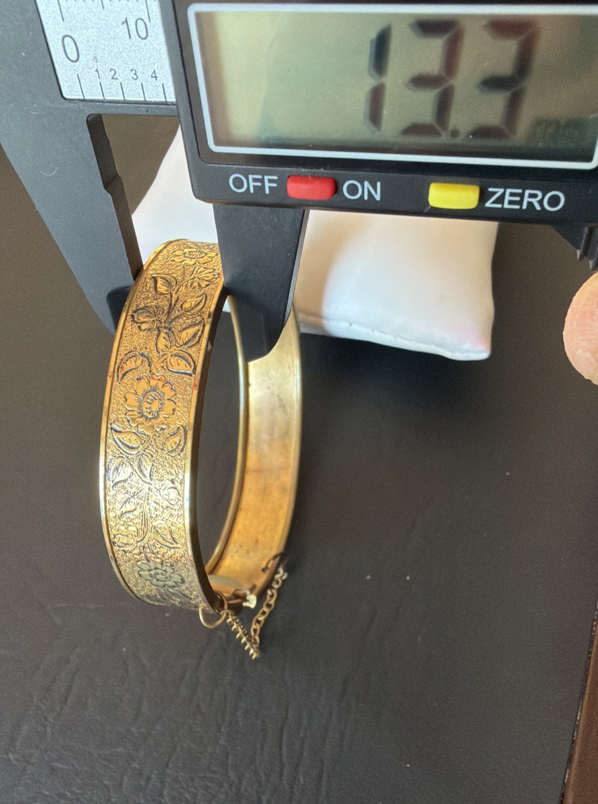 VTG Victorian Bangle Bracelet 1/20 Yellow Gold Filled Size 2”1/4 18.4g