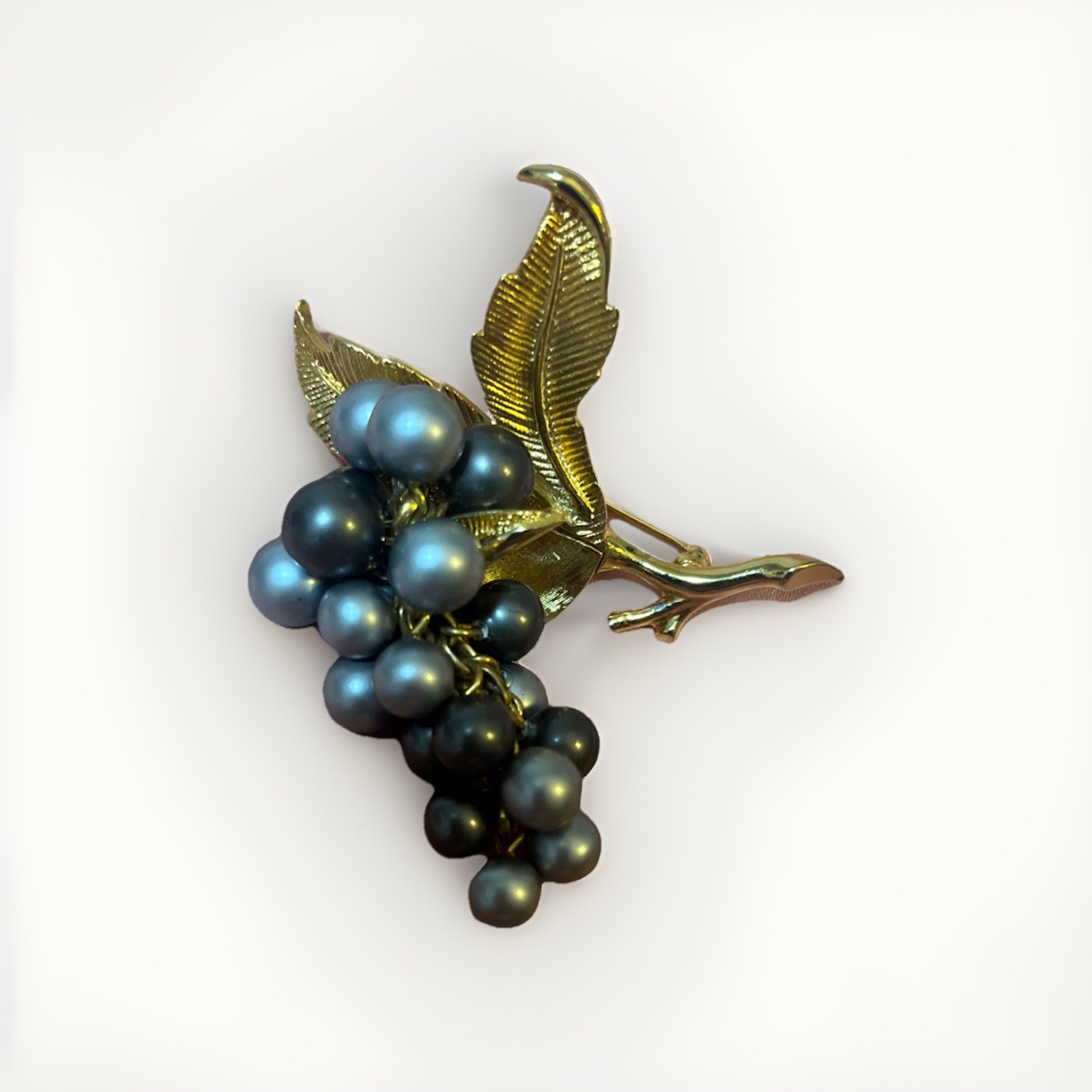Vintage Marcel Boucher Bunch of Grapes Brooch Pin 0099 Gold Tone Faux Pearls