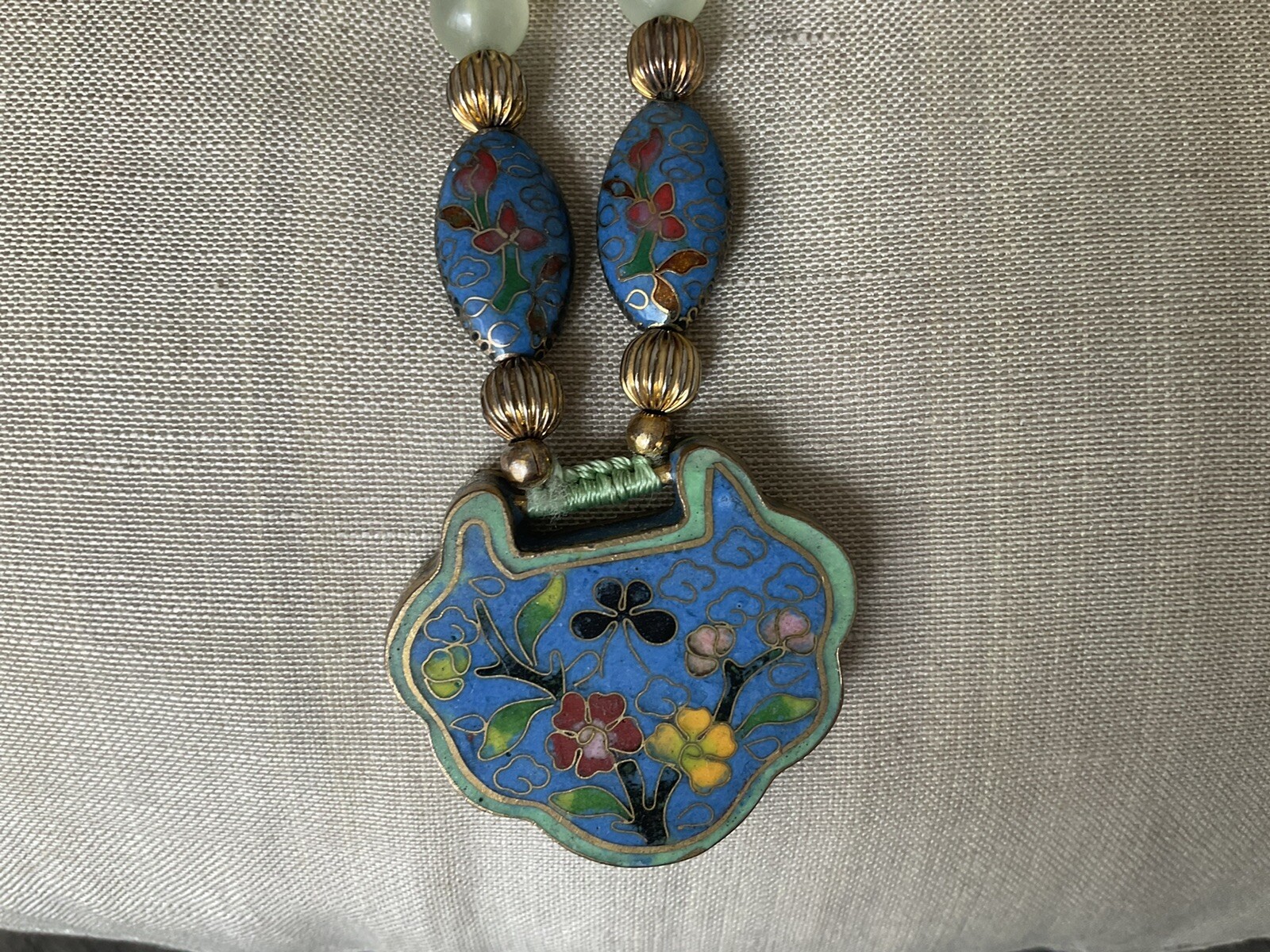 Vintage 8.4mm Jade Bead 30” Necklace w/Blue Floral Cloisonne Pendant+Stations