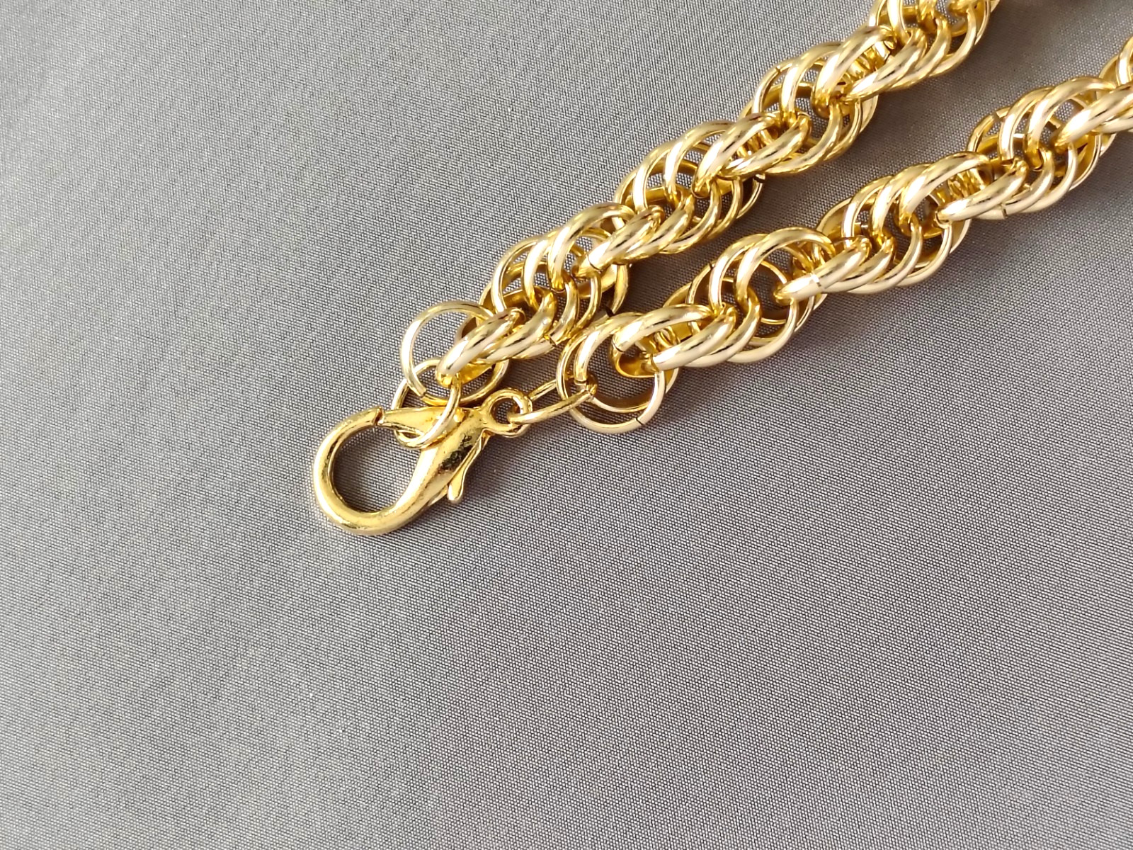 Vintage Goldtone Aluminum Light Weight Large Link Chain Necklace 18″ Long