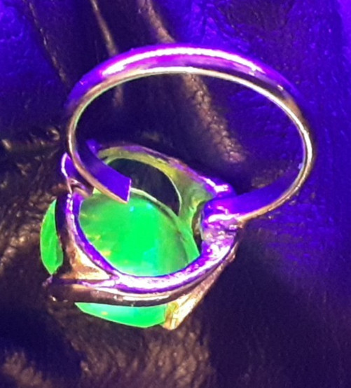 Vtg Light Green Rivoli Brooch, Bracelet, Ring Jewelry Set -Stunning!