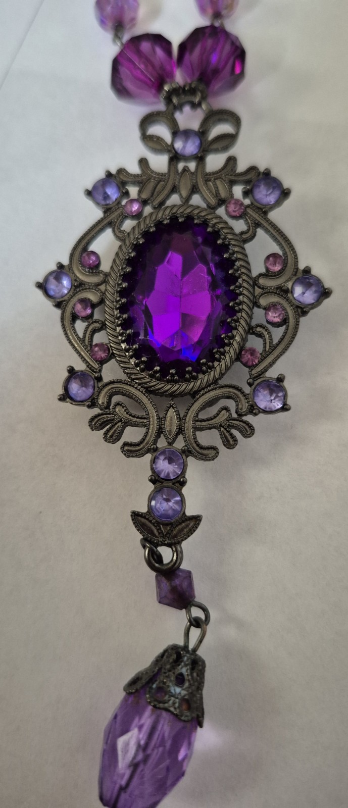 VTG Filigree Dangle Pendant Beaded Chain Purple Necklace 19″