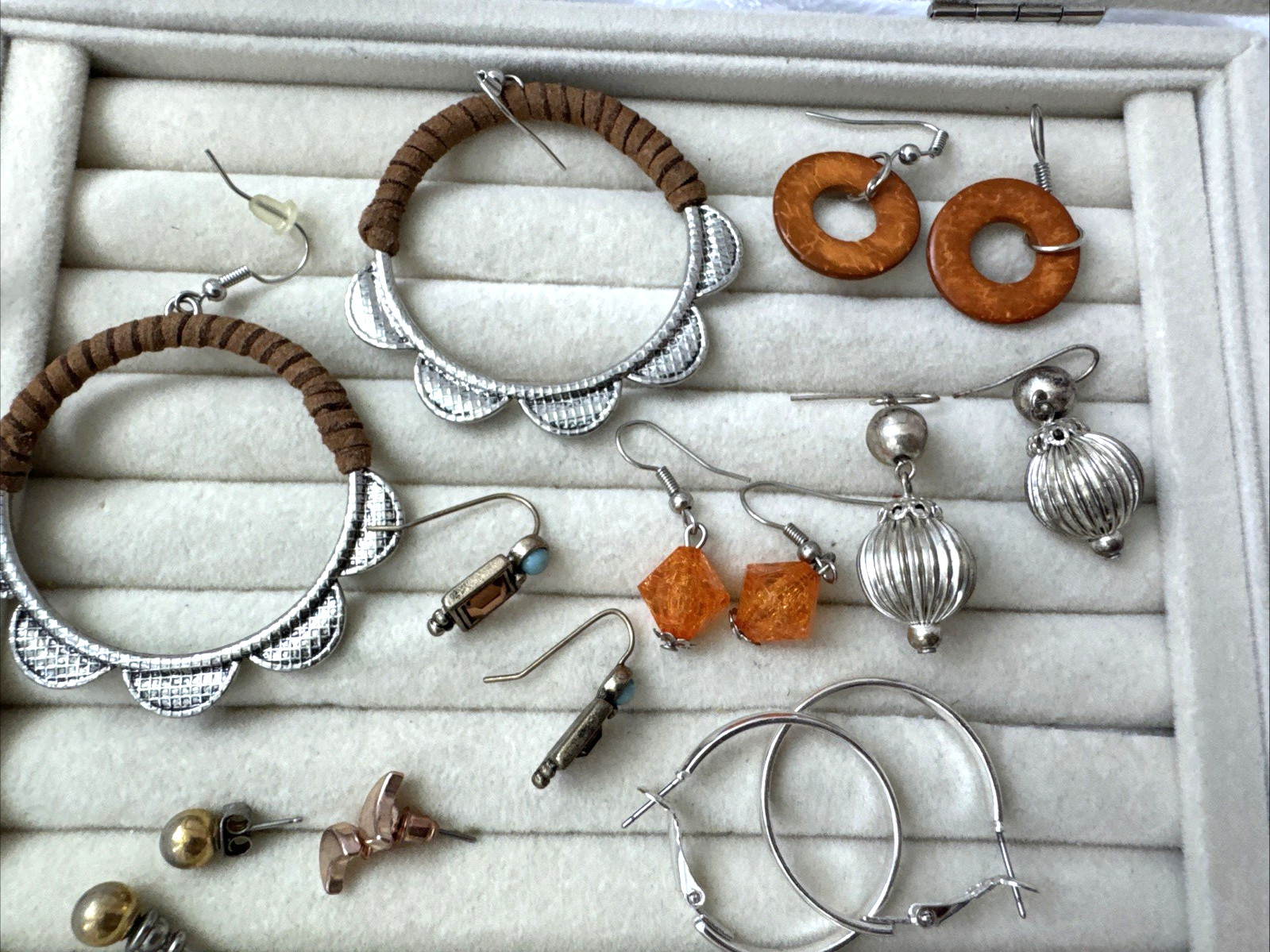 8 pc earthTones VTG Earrings LOT 1980s 90s boho hippie witchy y2k textured metal