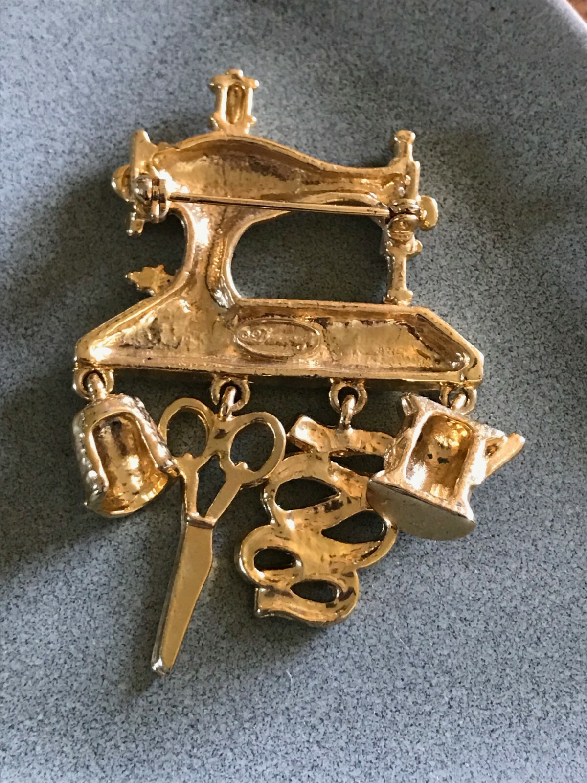 Vintage Danecraft Marked Goldtone Sewing Machine w Scissors Thimble Tape Measure