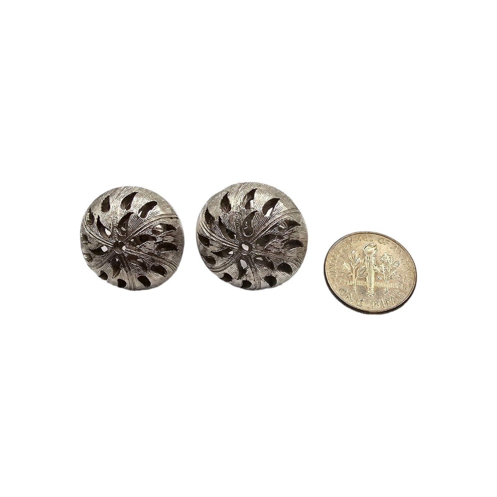 Earrings Crown Trifari Dome Shaped Clip On Filigree Vintage Gold Tone SKU 2138