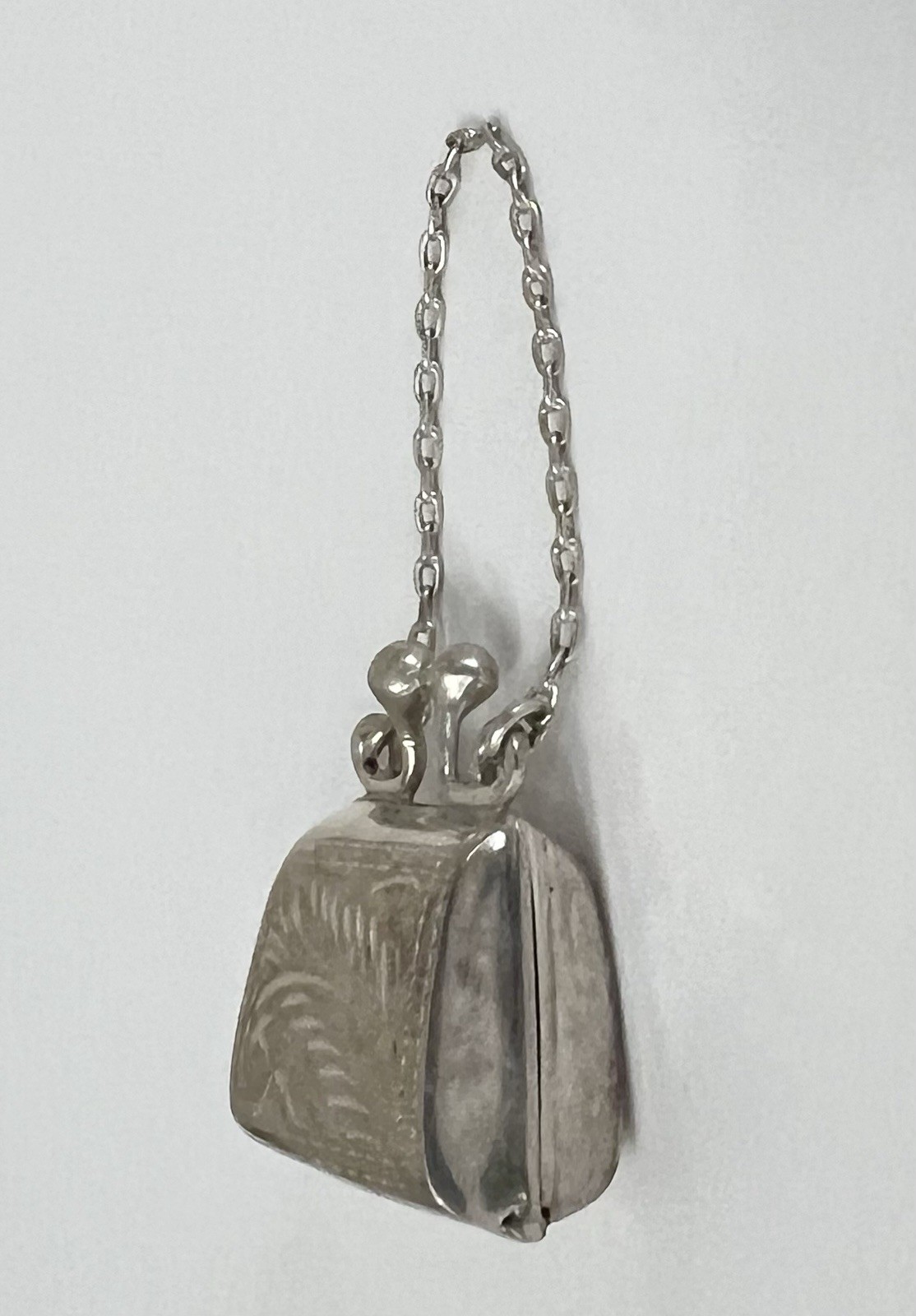 Vintage Art Nouveau Sterling Silver 925 Mini Purse Pendant Pillbox Locket