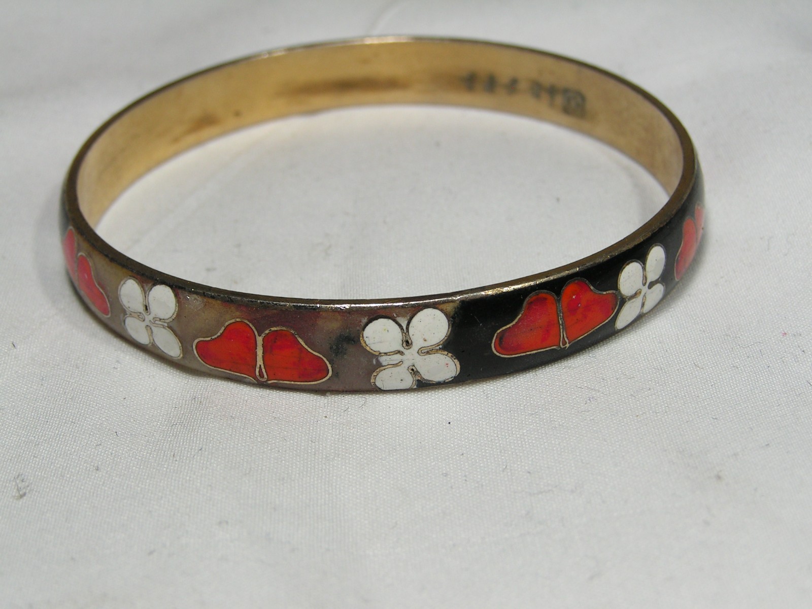 …Vintage Gold Tone, Fired Enamel Hearts & Flowers Bangle Bracelet…