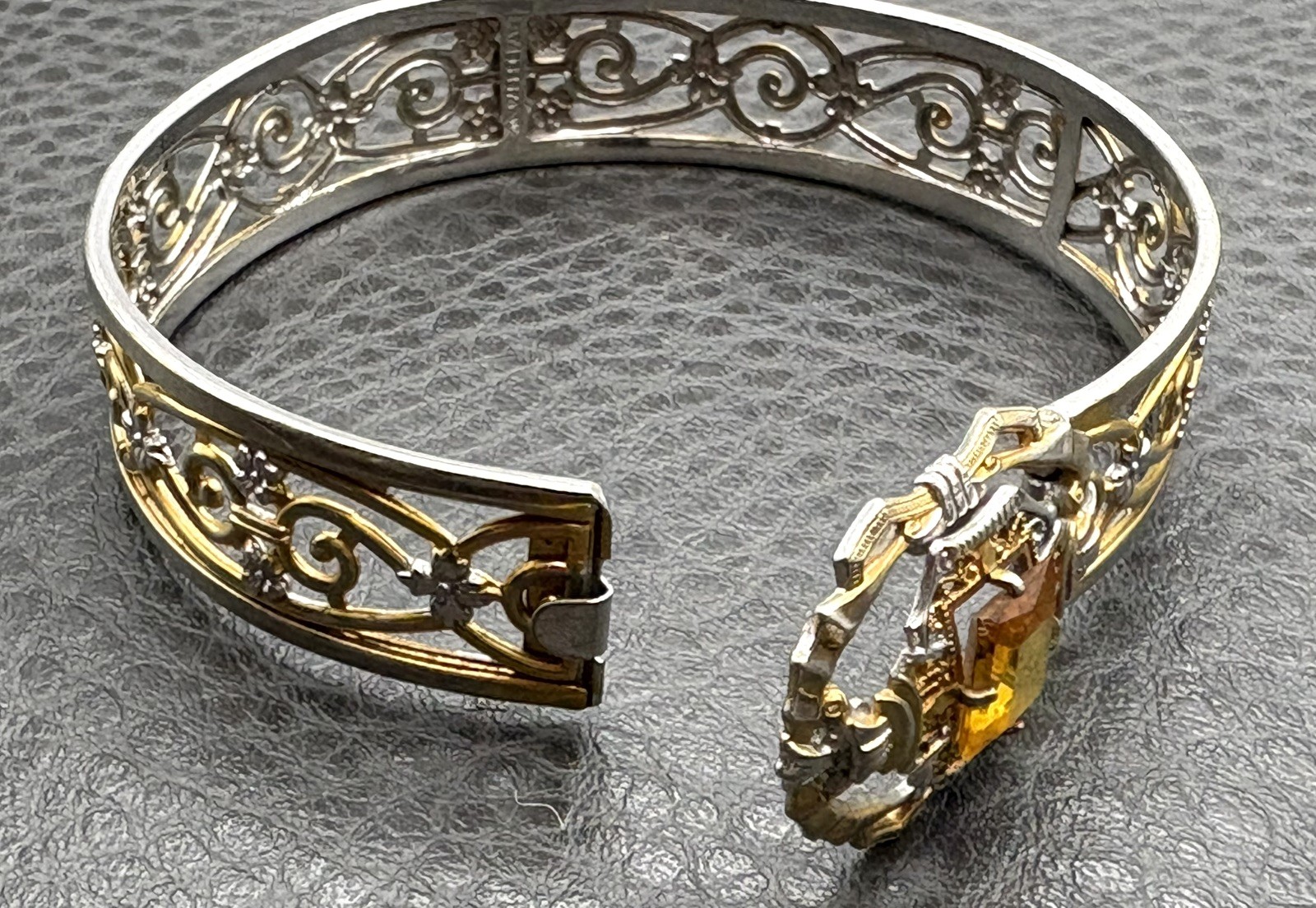 VTG Art Deco Hinge Clasp Bangle Bracelet Faux Citrine White Mfg Co Providence RI