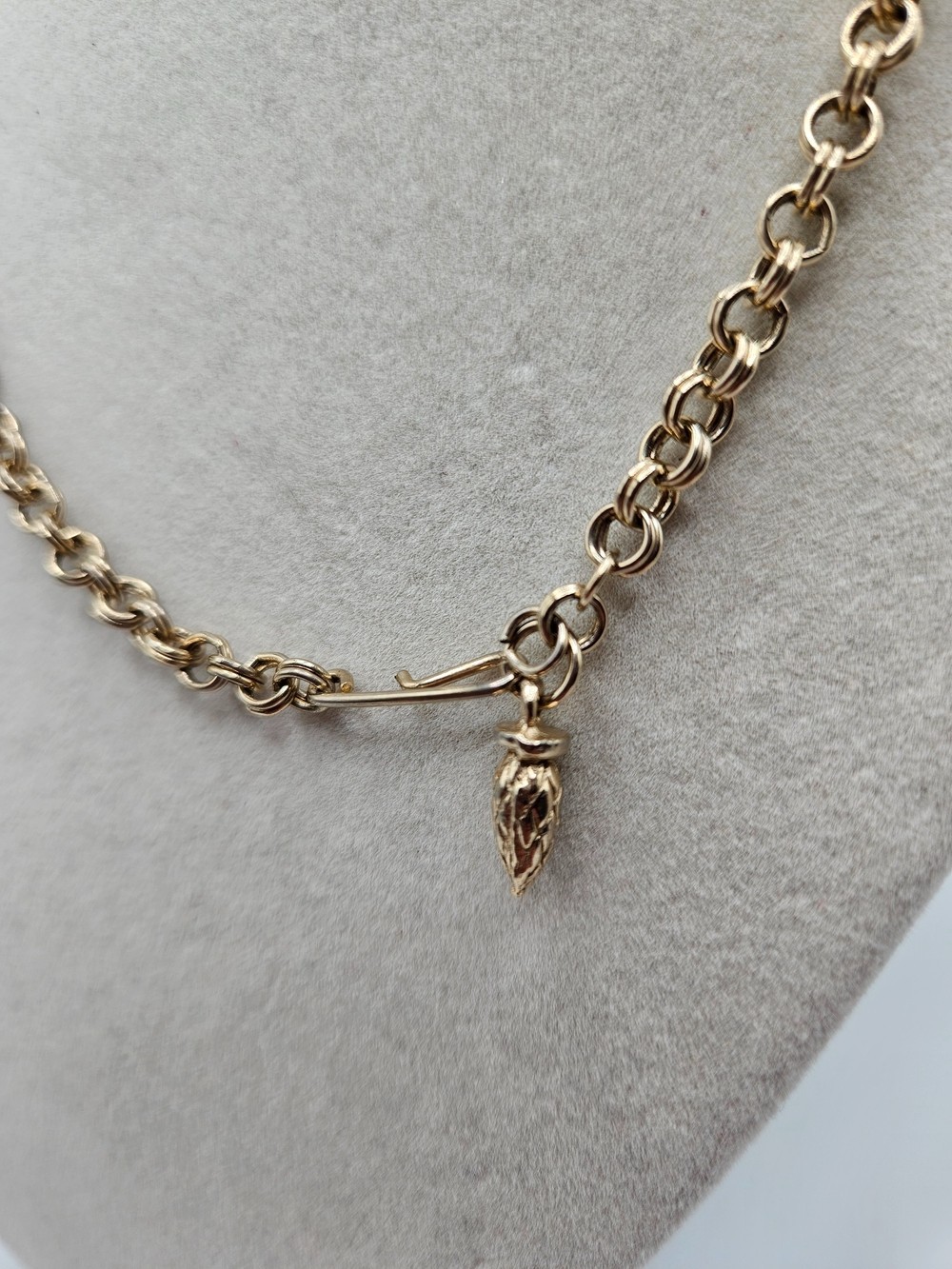 VINTAGE Gold and Silver Two-Tone Textured Articulated Leaf Link Choker Necklace