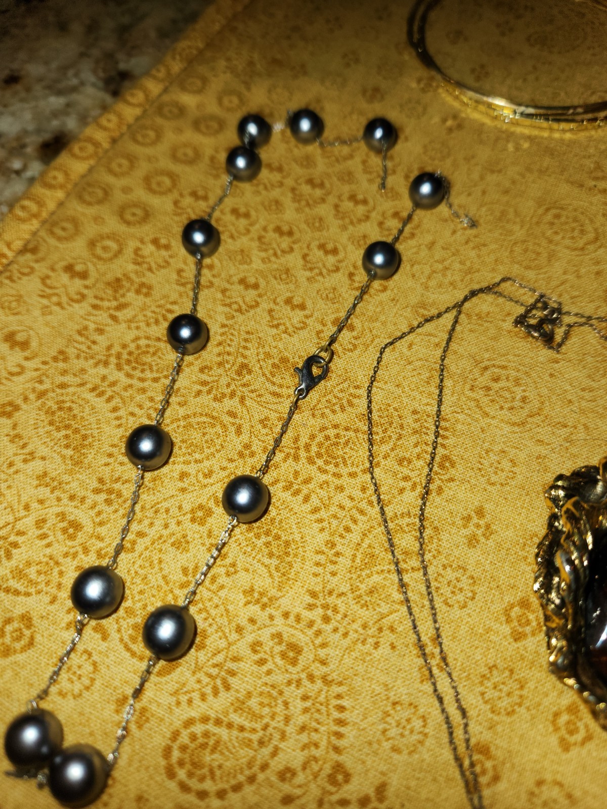 Vtg Mixed Lot of Jewelry Jade, Coral,pearls,tigers Eye, #825