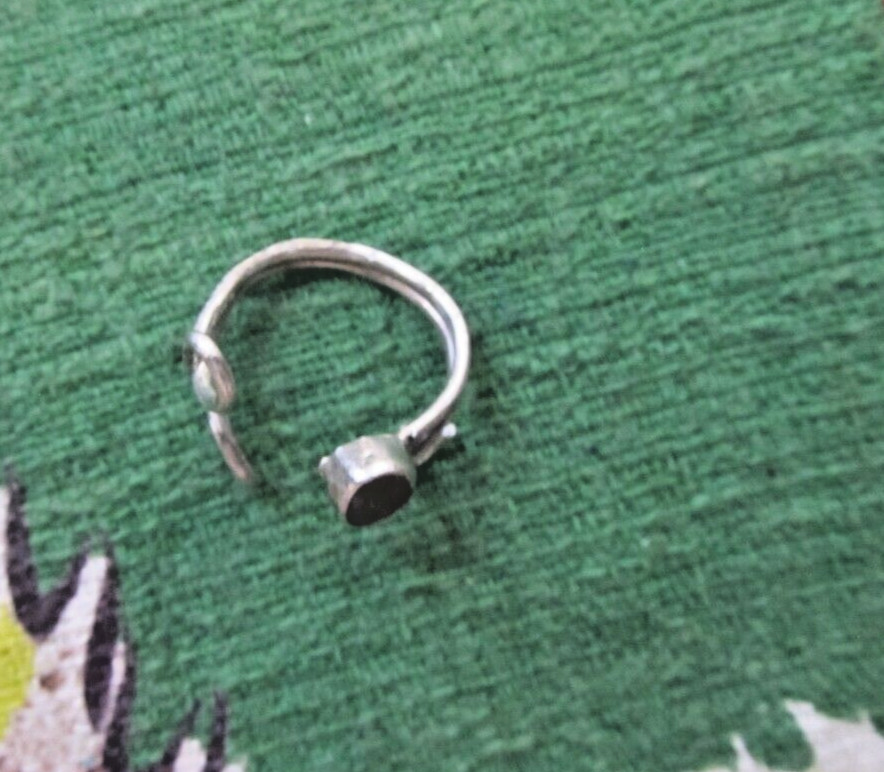 Vintage Sterling & blue Beryl vine pinky ring size 4