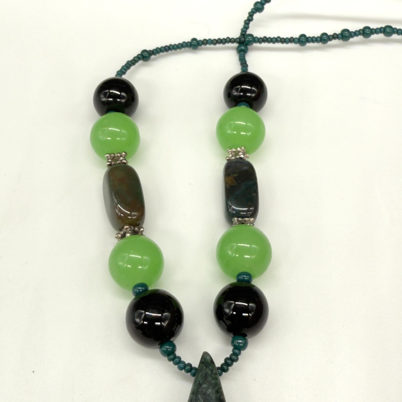Vintage Necklace Agate Pendant and Green Black Stones 22 Inches