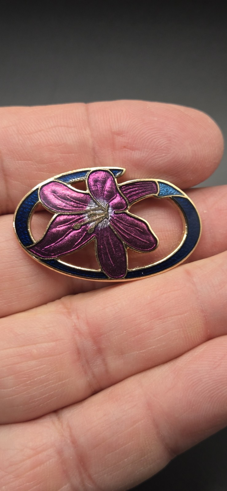 Vintage Cloisonne Cobalt Violet Blue Lily Flower Circular Brooch Classy Style