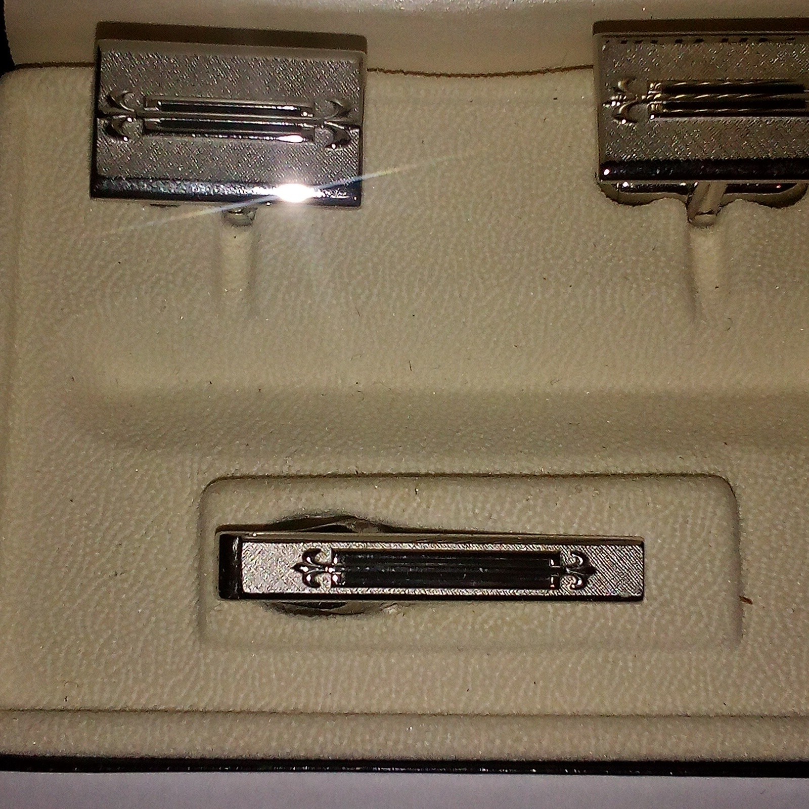Vintage Swank Silver Tone Fleur De Lis Black Enamel Cuff Links & Tie Clip Set