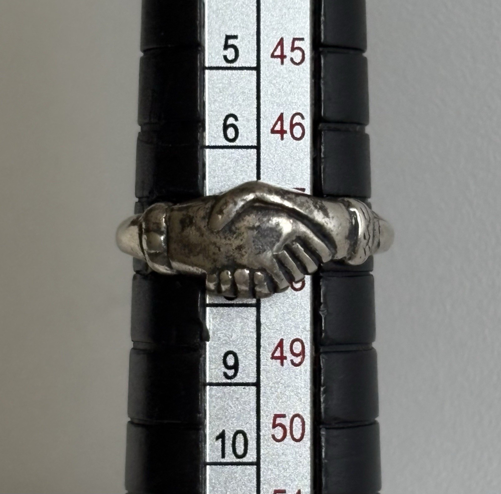 VINTAGE 925 STERLING SILVER FRIENDSHIP HANDSHAKE RING SIZE 4.25