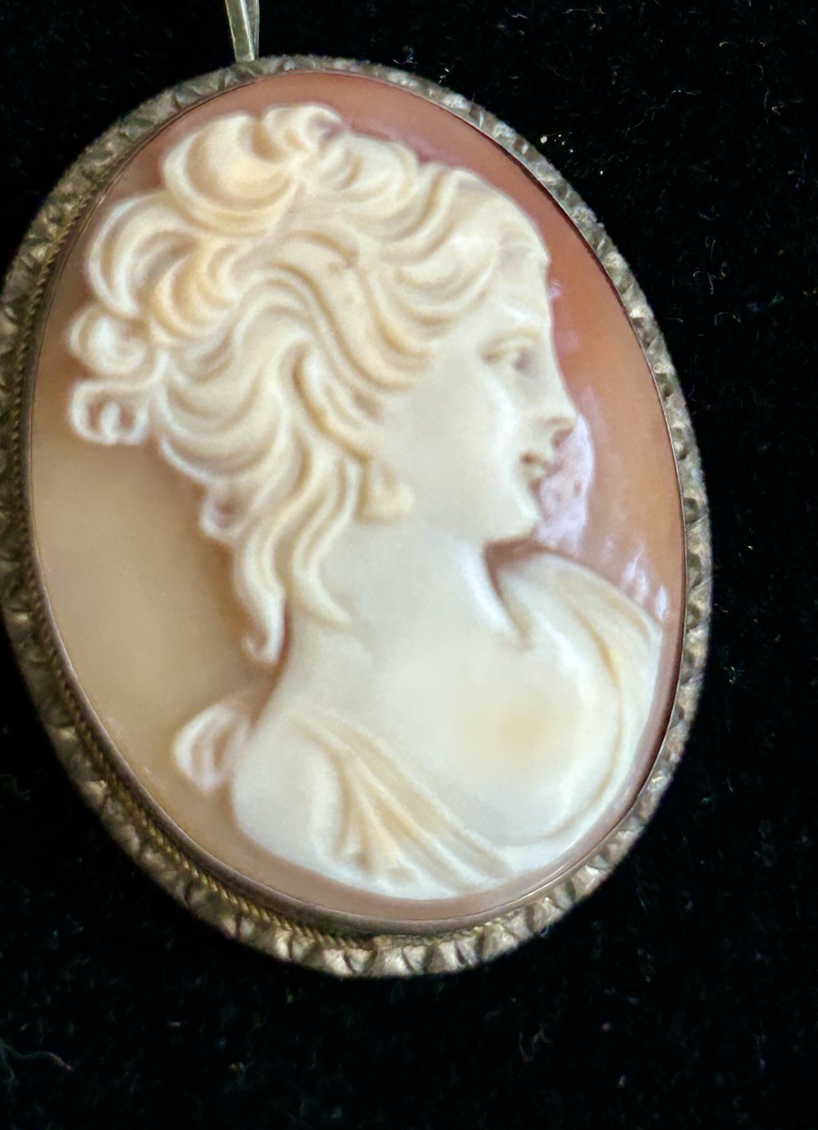 Antique 800 Silver Cameo Pendant Necklace W/Clip On Earrings & Brooch Pendant 2″