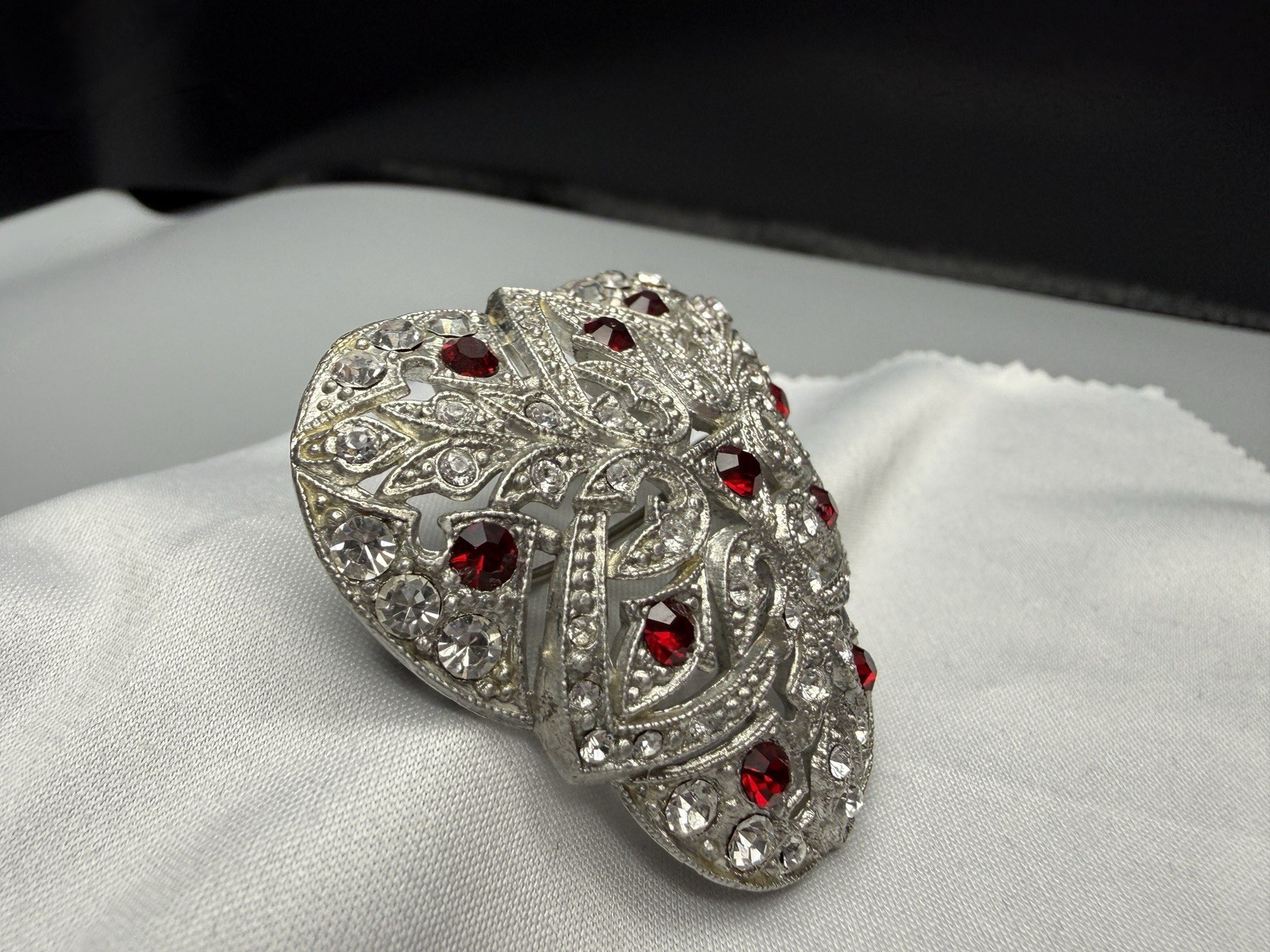 Brooch 1930s Pot Metal New England Glassworks Red & Clear Rhinestone VTG 5.1cm