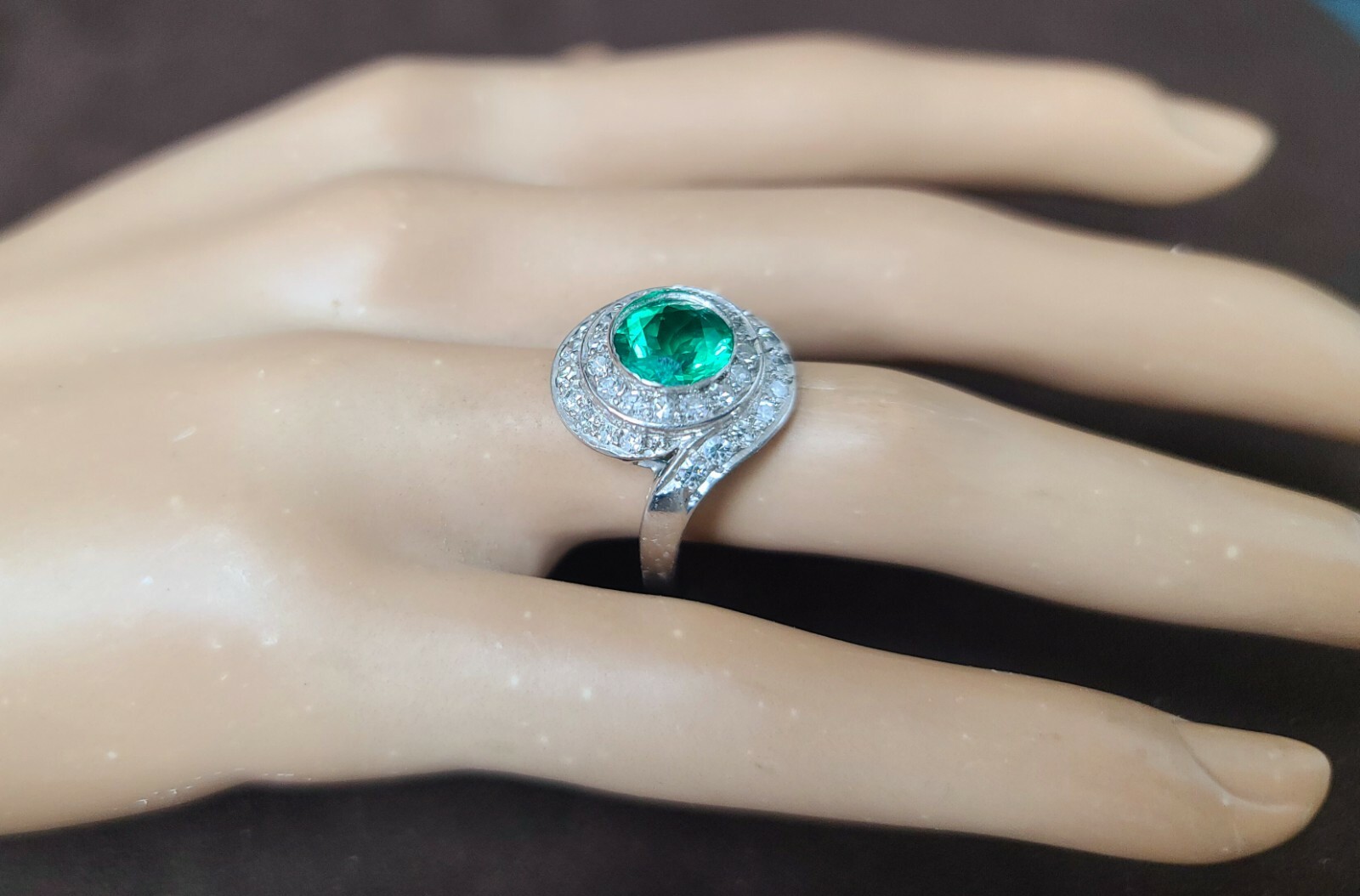 VINTAGE PLATINUM RING 1.52CT. NATURAL GREEN EMERALD ROUND SHAPE CIRC 1940’S