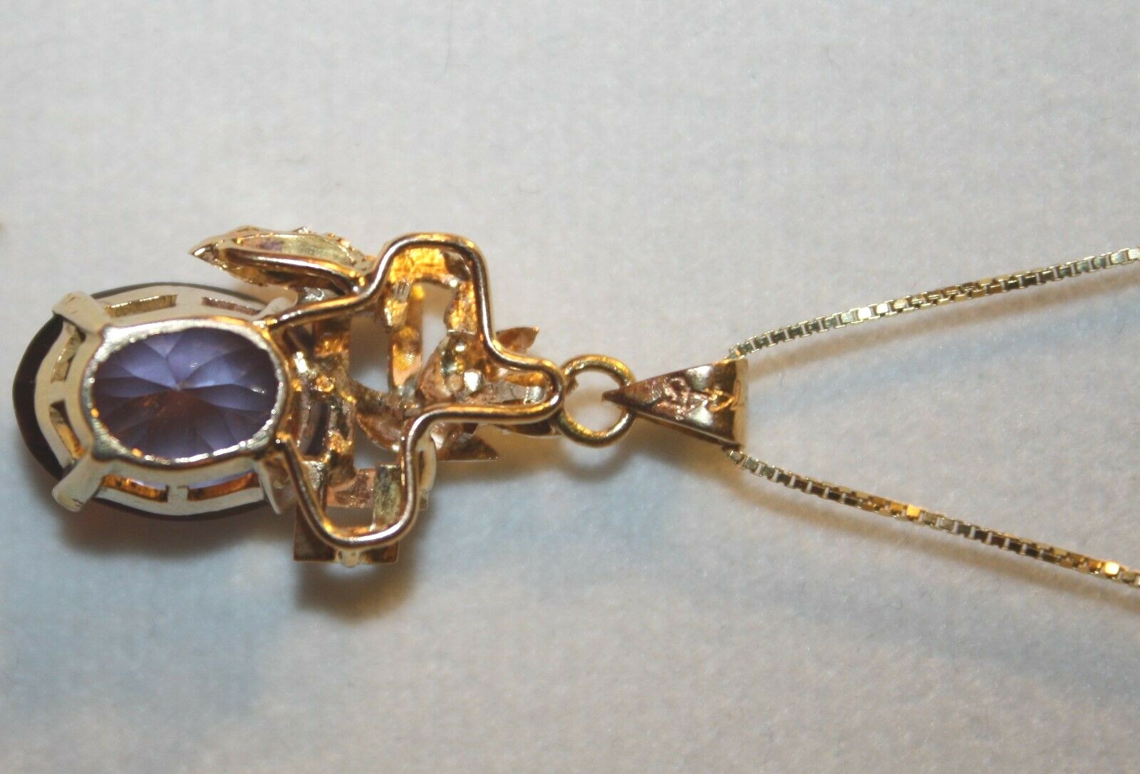 TY LEE PURPLE SYNTHETIC ALEXANDRITE GOLD PENDANT JAPANESE DETAIL SIGNED TYL 14K
