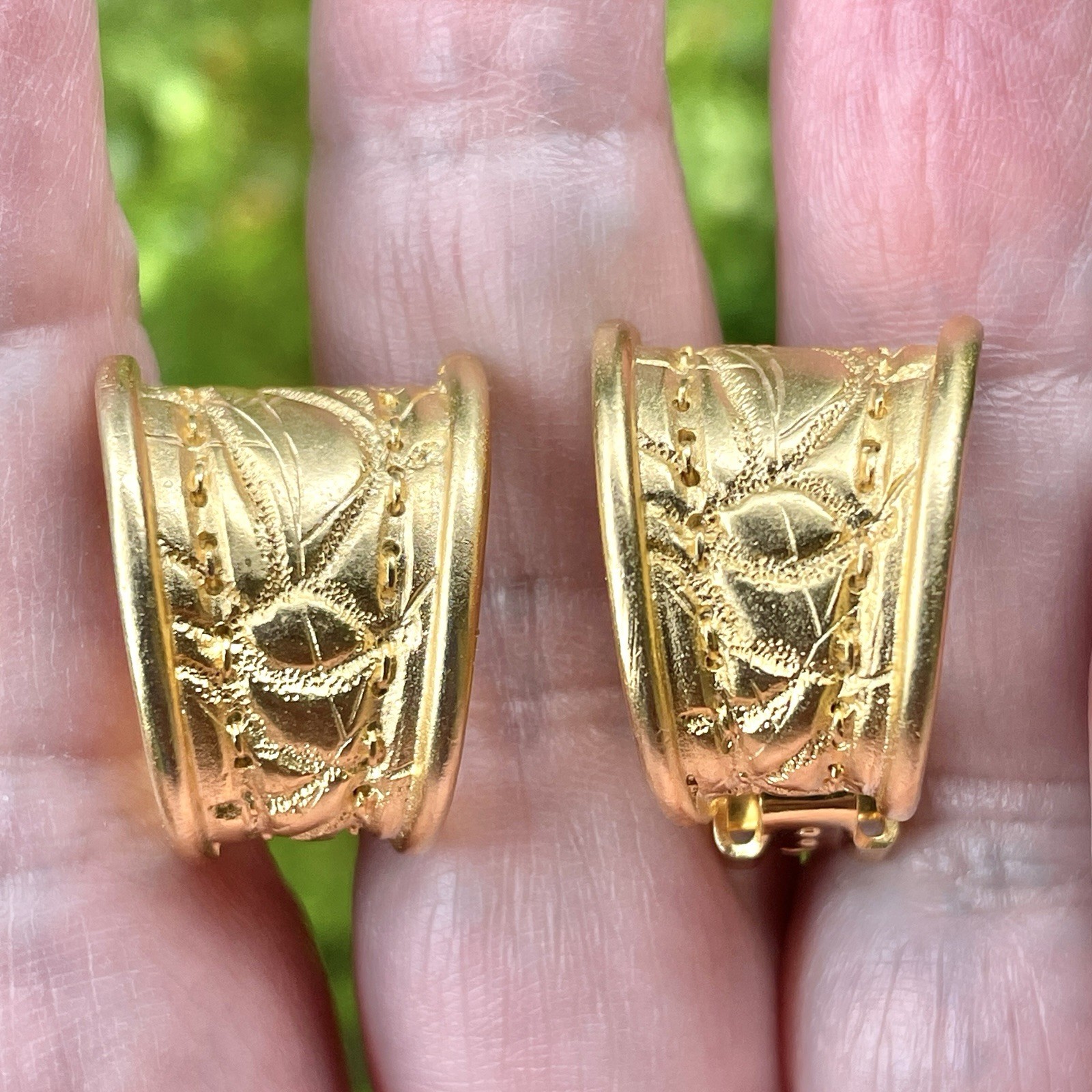 Vintage Orena Paris French Designer Runway Mogul Gold Tone Clip On Earrings