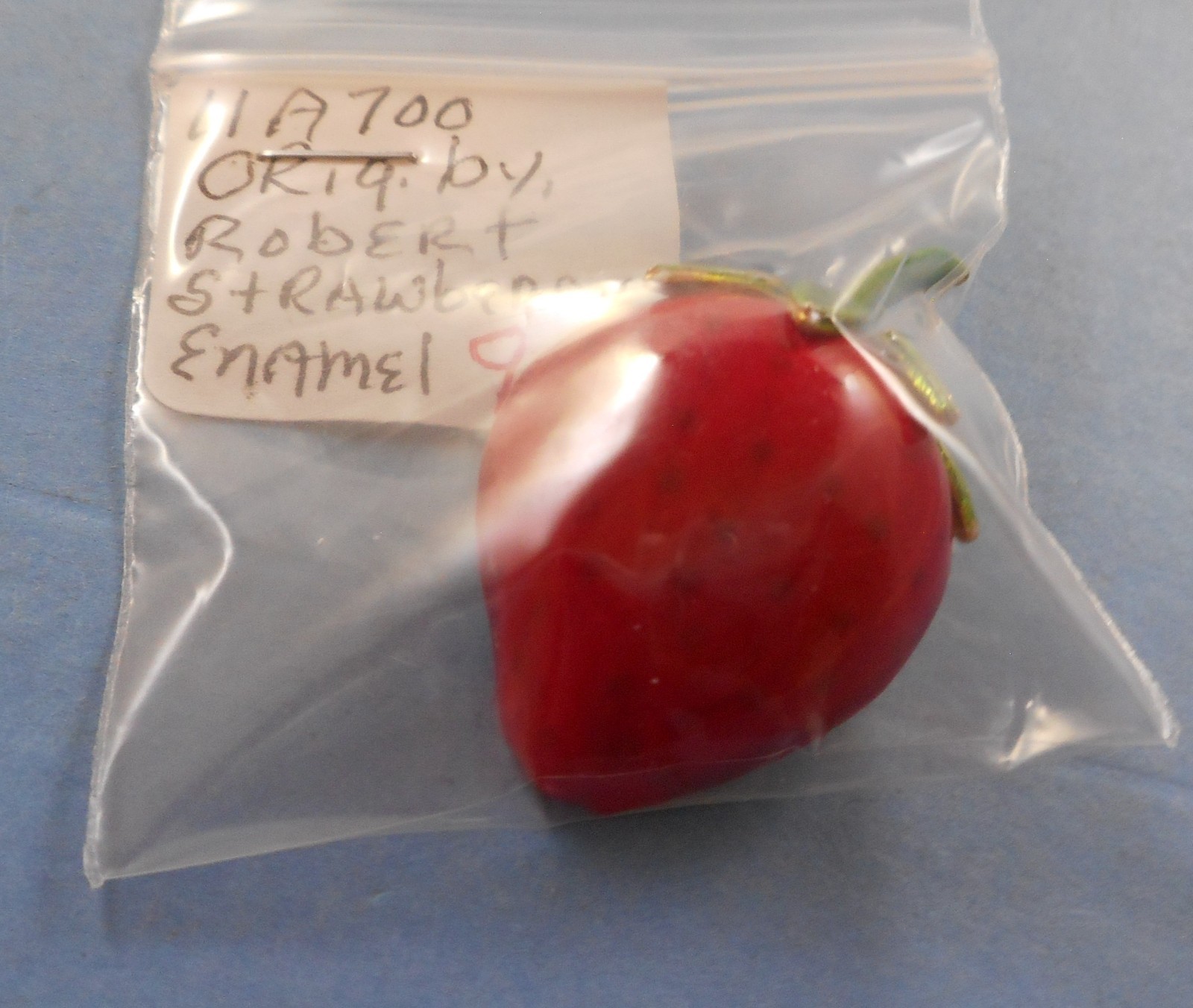 VTG 60s Original by Robert Enameled Gold-Tone Strawberry Brooch Pin SIGNED 1.75”