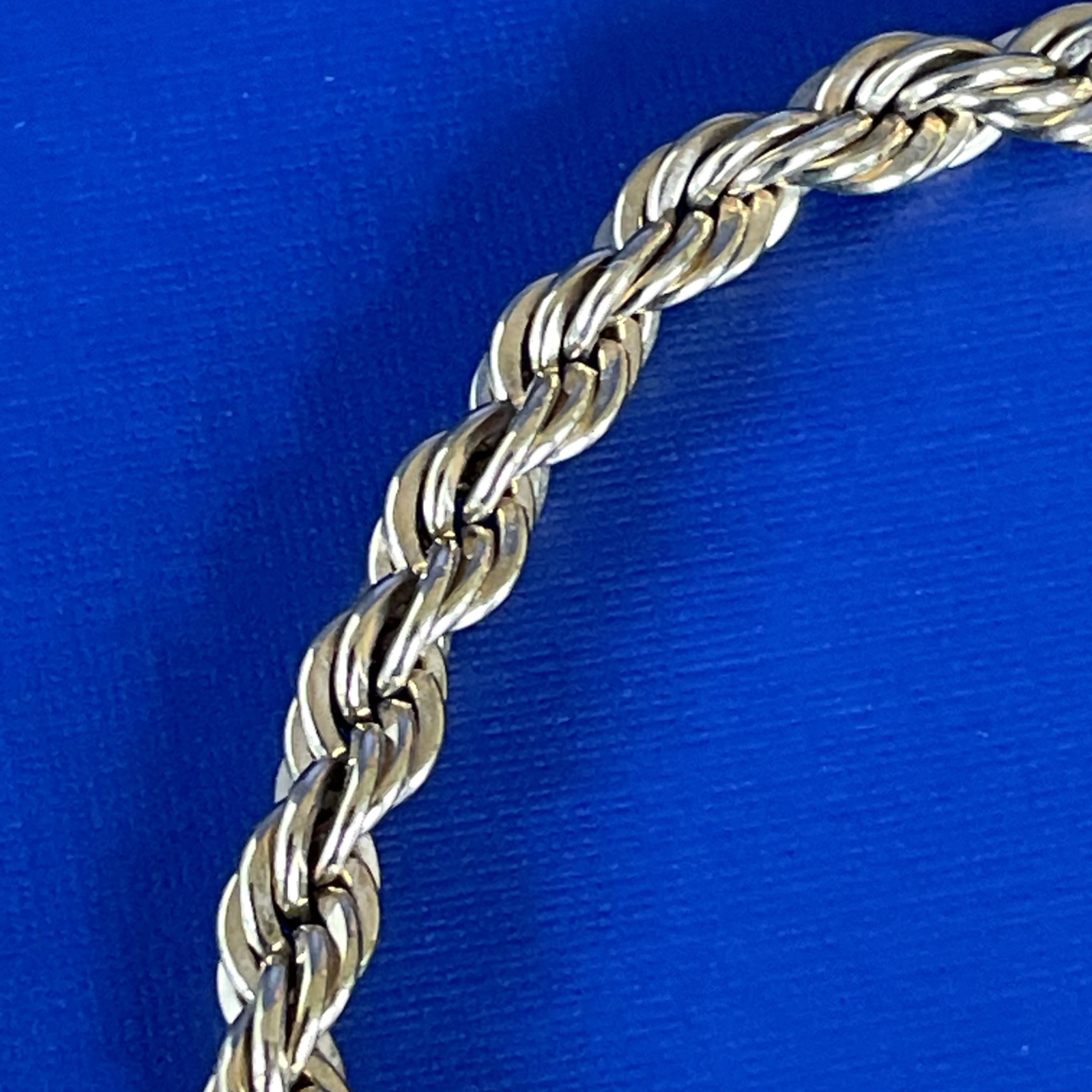 Vintage Monet Gold Tone Rope Chain Sister Clasp Bracelet 7”