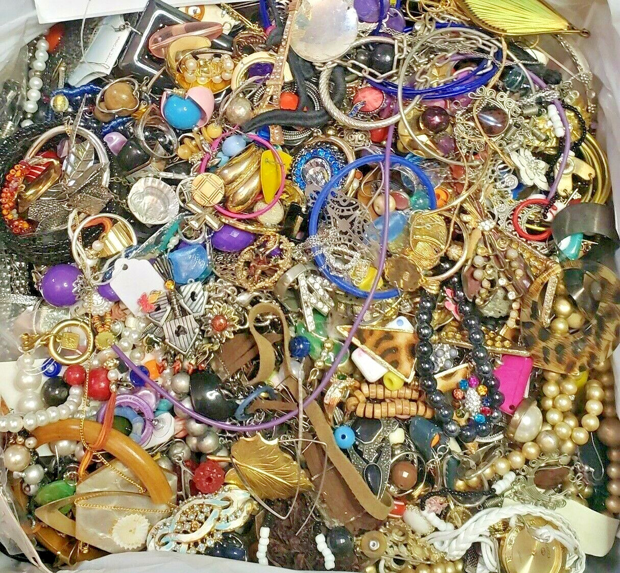 16 pieces of Estate Costume Fashion Jewelry Wear Sell -Mixed Lots-#GH534