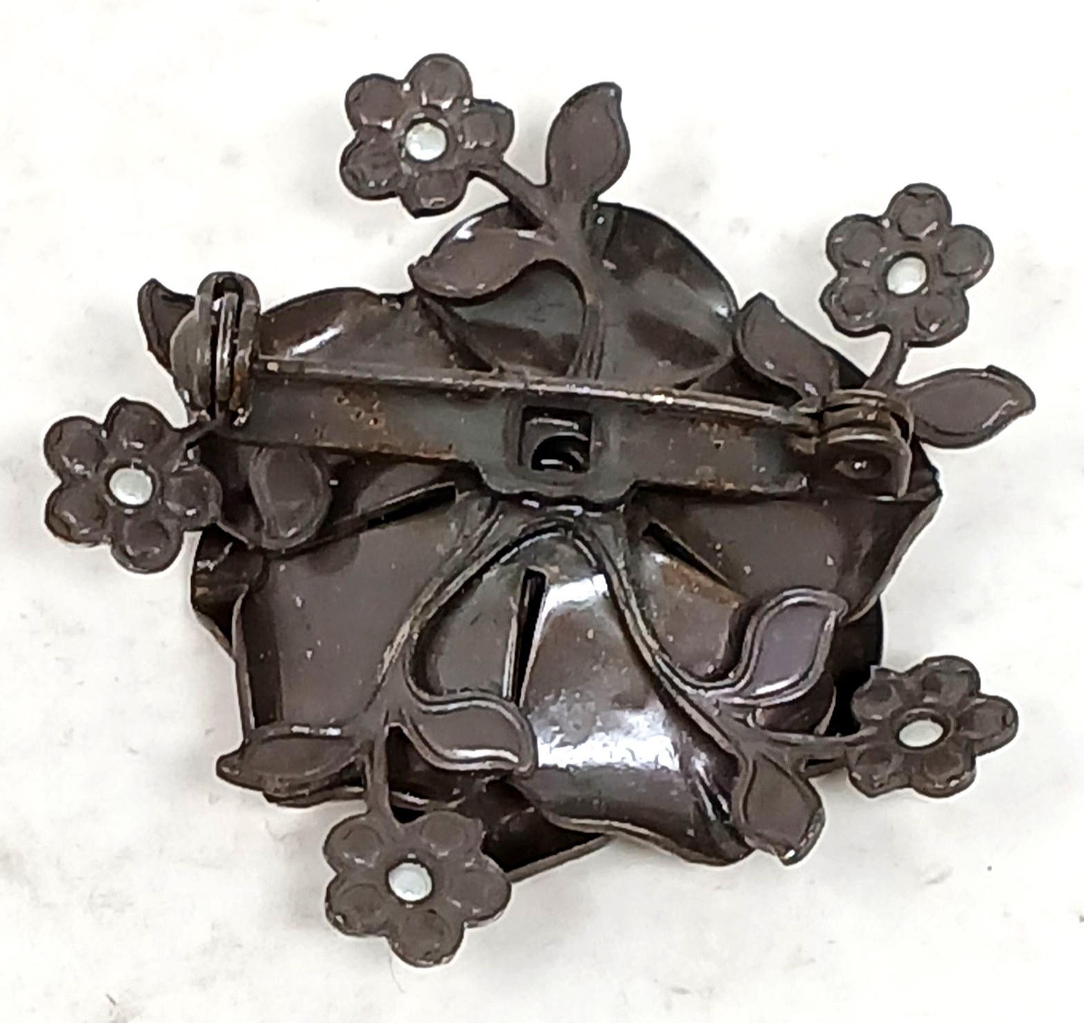 Vintage Pewter Tone Wild Rose Brooch Pin With Faux Pearls 1.5″ #G-10