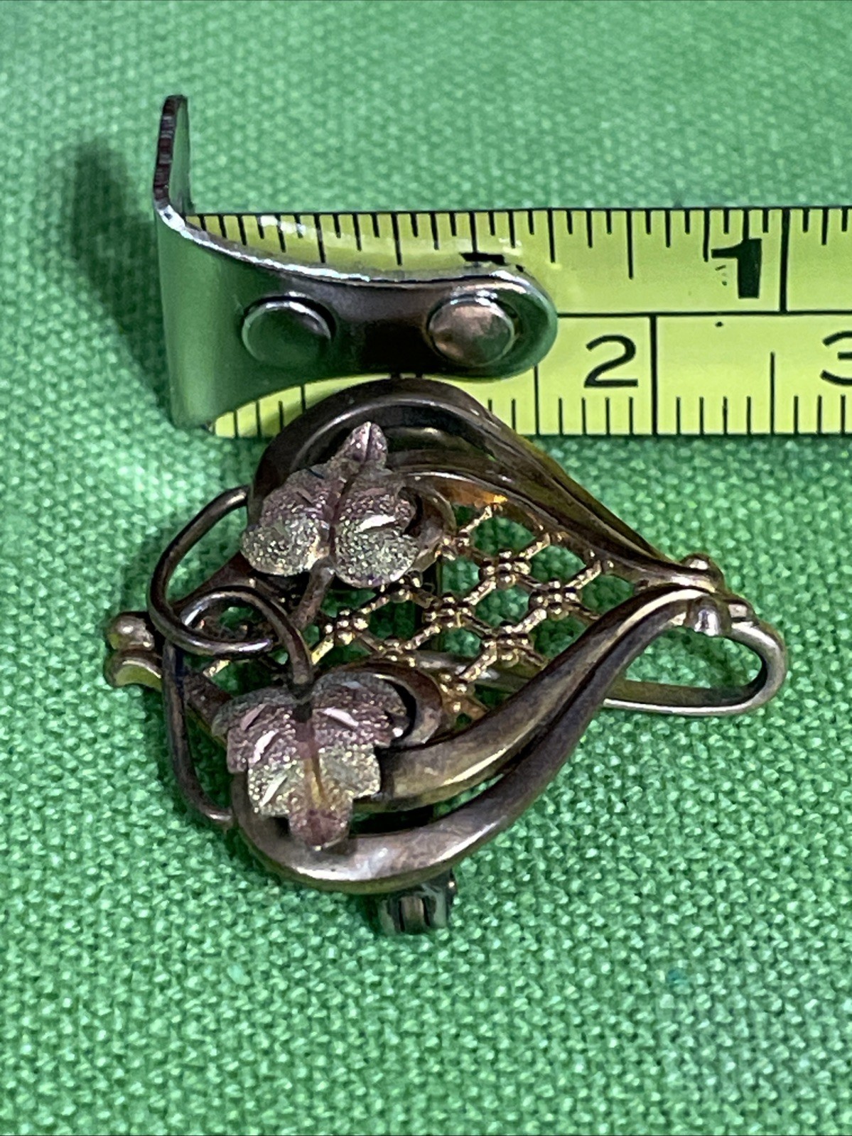 ANTIQUE Simmons Pink and Green Gold PIN Brooch