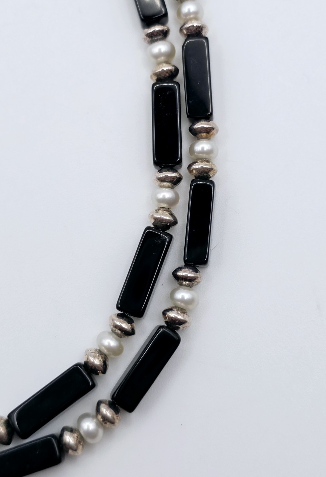 Vintage 925 Sterling Silver Double Strand Black Onyx Genuine Pearl Necklace 18″