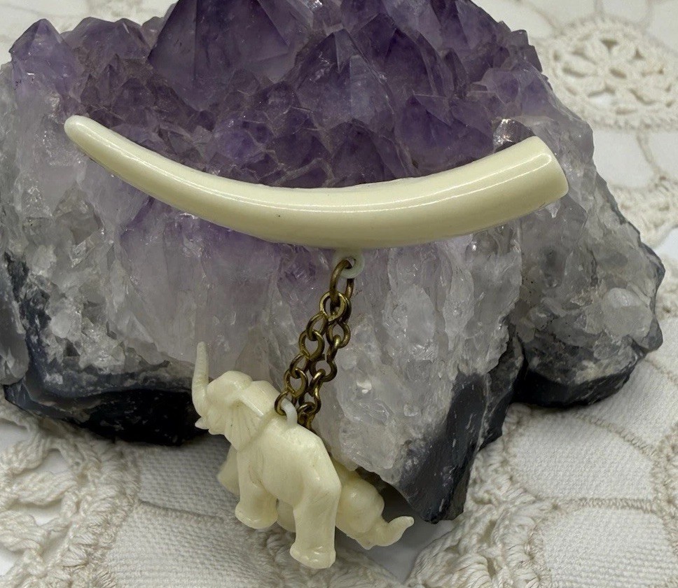 Celluloid Elephants Brooch White Vintage Pin Souvenir Collectible Animal Jewelry