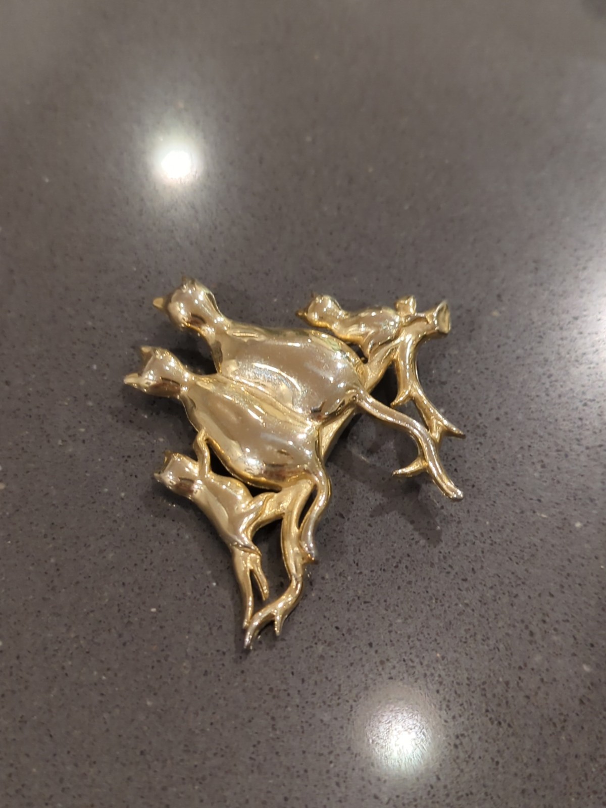 Cats on Limb Womens Gold Tone Brooch/Pin Signed By MJENT 3.5” W X 3.5”H K52