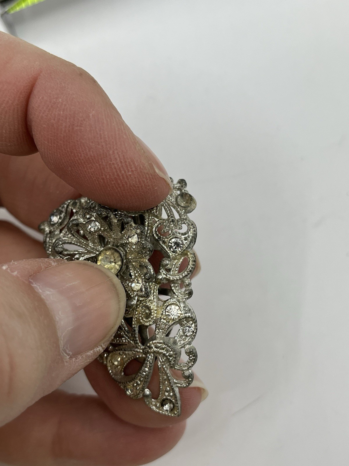 Vintage New England Glassworks NE Silver Tone & Rhinestone Dress Clip Read