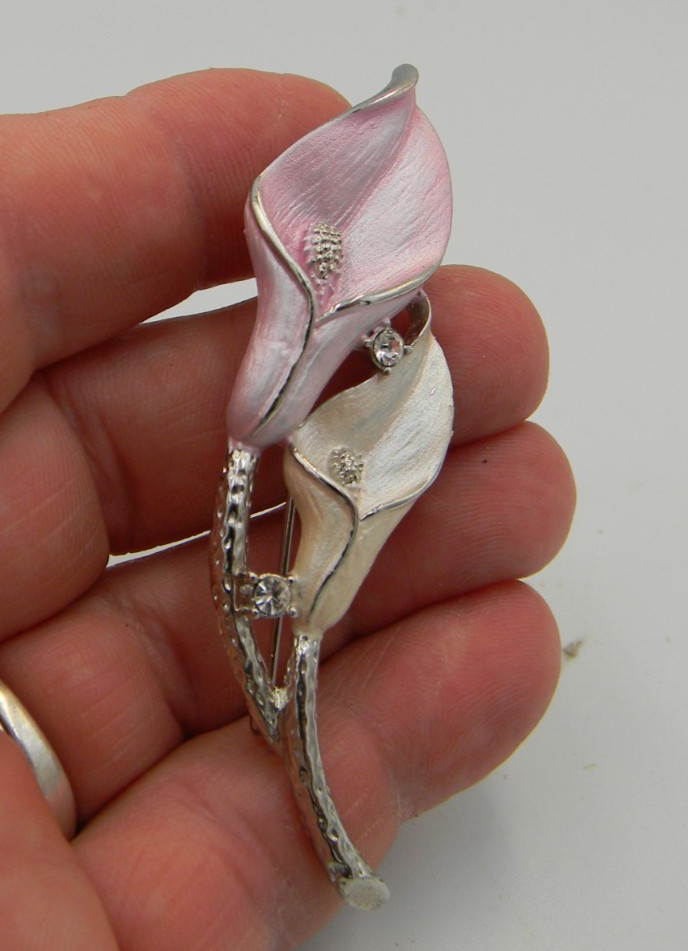 Vintage Pink & White Lily Flower Brooch – Silver Tone with Rhinestones – Elegant