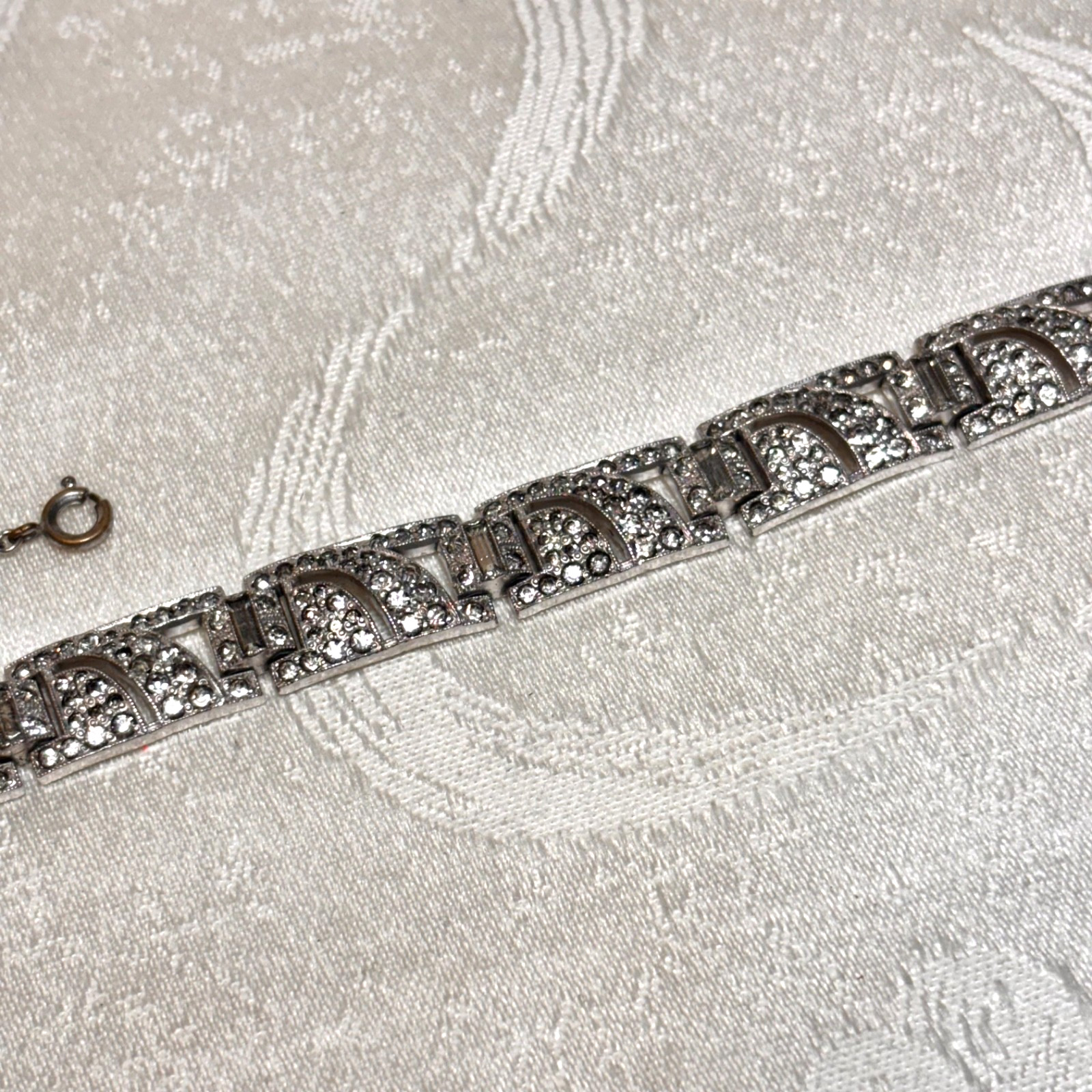 BRACELET rhinestone silvertone metal vintage fold over clasp safety chain