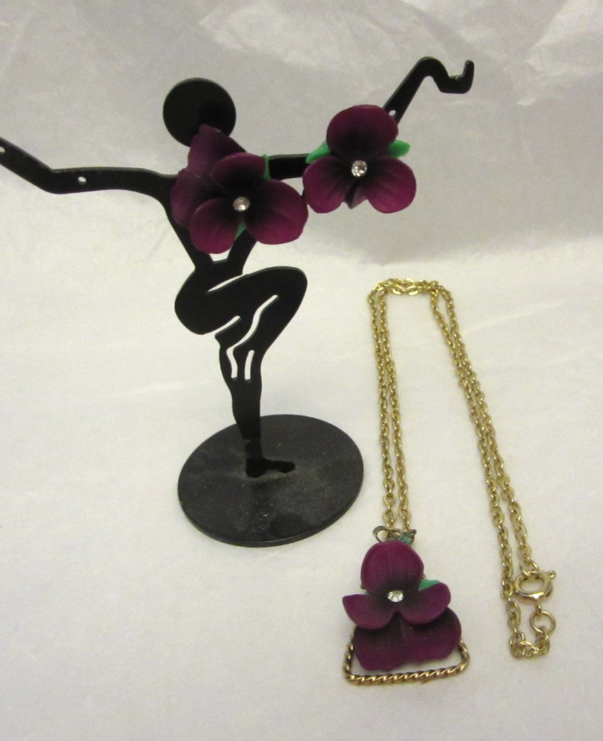 VTG Purple Lucite Pansy Violet Flower Pendant Necklace & Pierced Earrings Stone