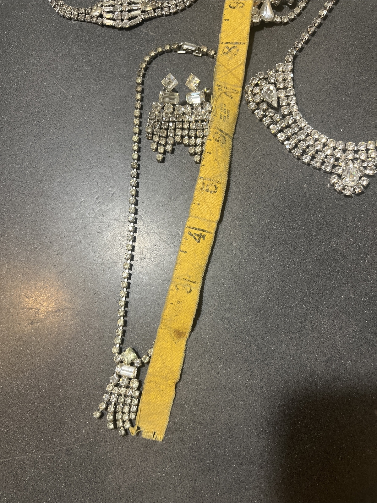 VINTAGE ESTATE LOT 4 CLEAR RHINESTONE NECKLACES 3 PAIR SCREWBACK DANGLE EARRINGS
