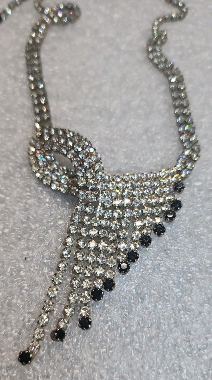 Vintage 1950’s Silver Tone White & Black Rhinestone Cascade Necklace 16″ Rare