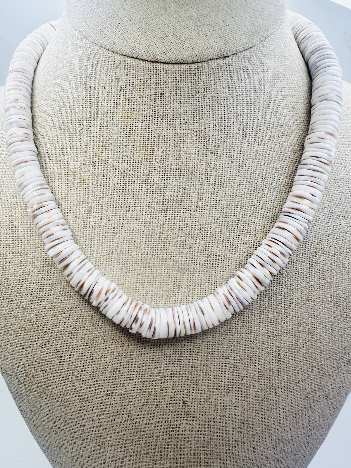 Vintage Shell Necklace 17.5” 10mm