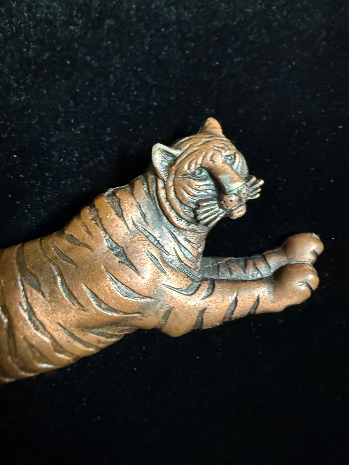 Vintage Bengal tiger brooch pin detailed bronze tone substantial signed