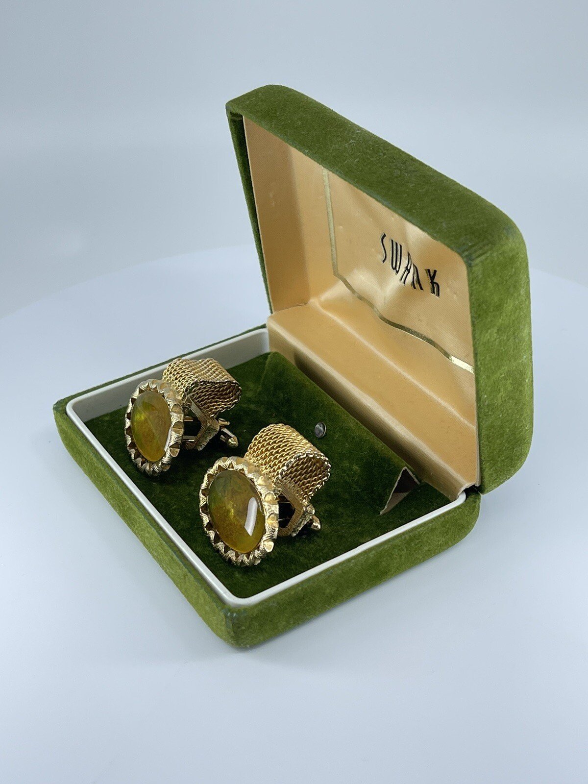 Swank Wrap Cufflinks oval green and brown resin Ruffled edge design