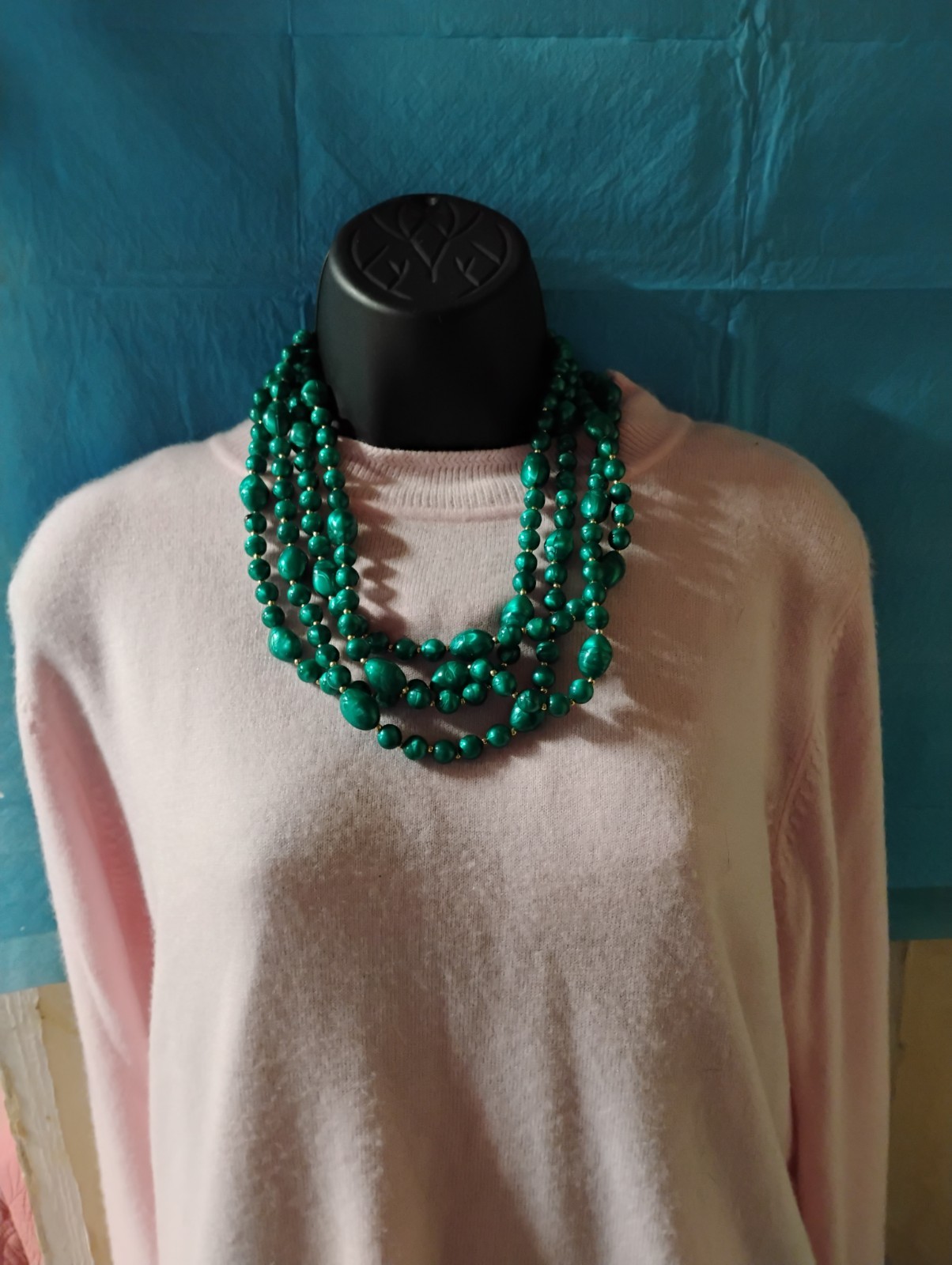 VTG Extra Long Flapper Style Vivid Green Bead Necklace