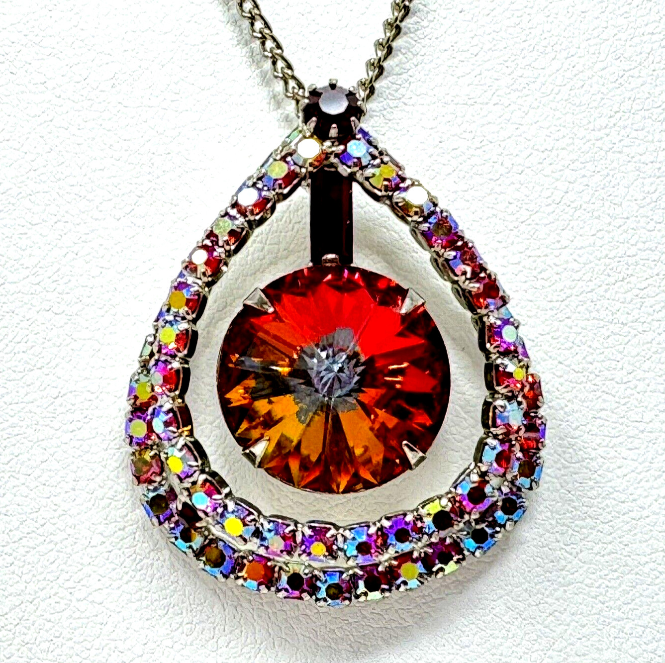 Vtg 19″ TEARDROP Pendant NECKLACE – RIVOLI Crystal – Red & AB Rhinestone