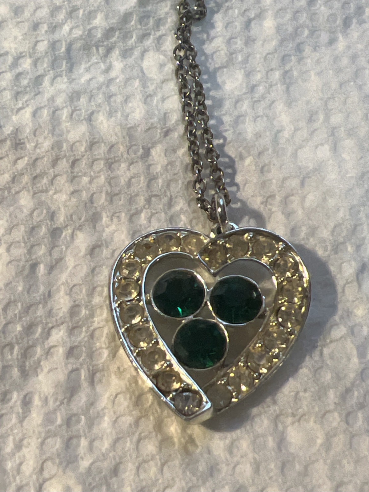 Vtg Sarah Coventry Emerald Crystal Rhinestone Heart Pendant May Bday Necklace