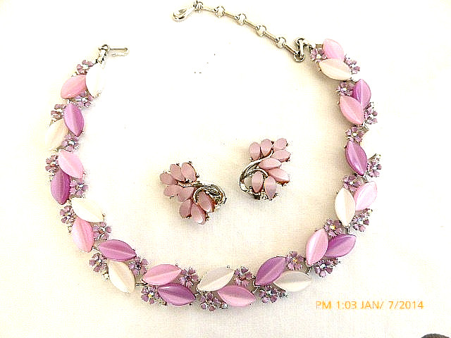 RARE LISNER LAVENDER MOONGLOW THERMOSET ENAMEL RHINESTONE NECKLACE EARRINGS