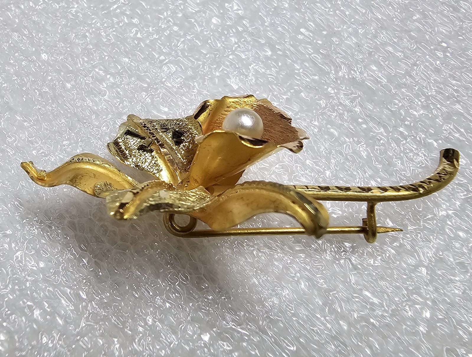 Vintage 18K Solid Gold 1 3/4″ Orchid Flower Pin with Pearl Yellow & Rose Gold