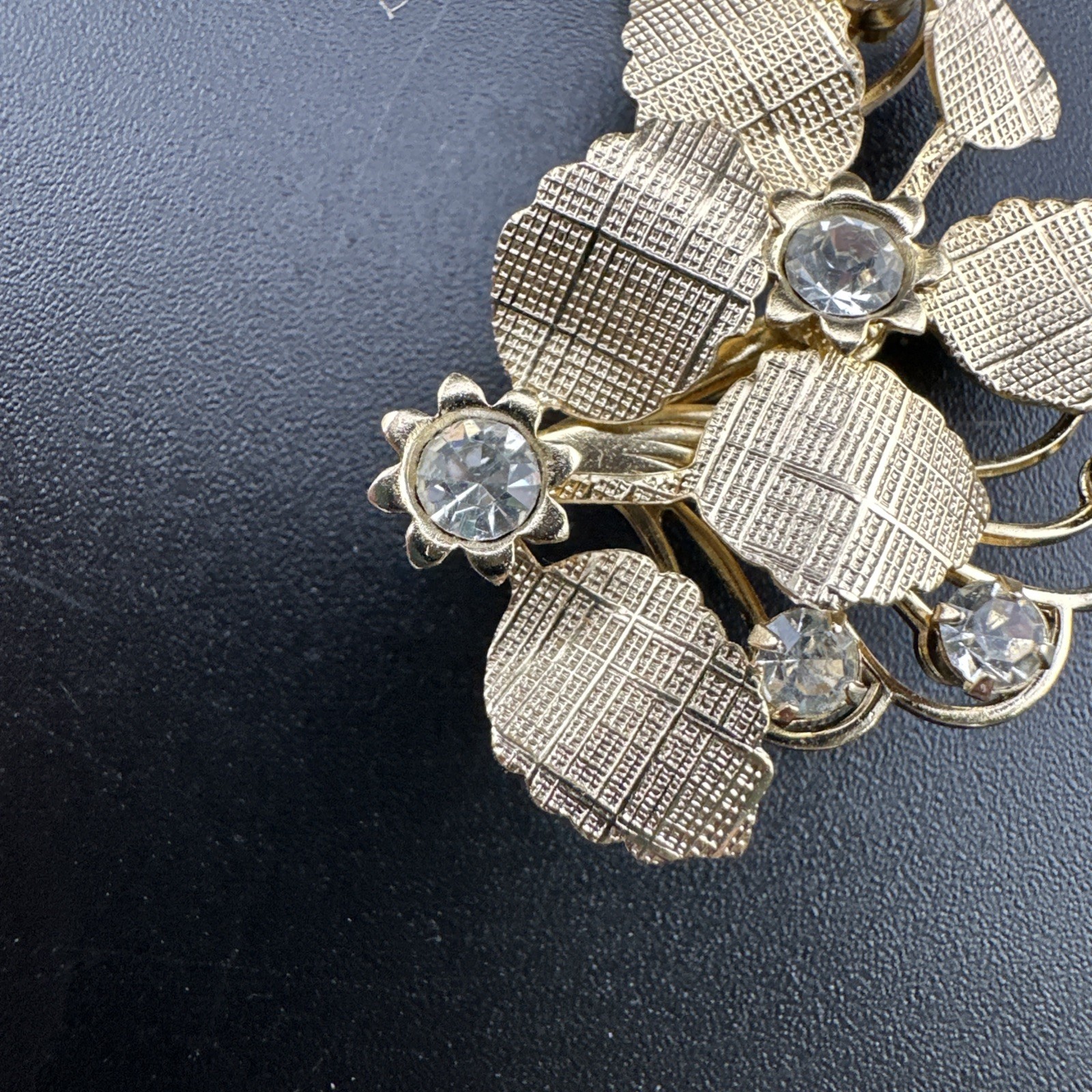 Very Pretty Vintage 1950s Rhinestone Flower Earrings And Brooch Set
